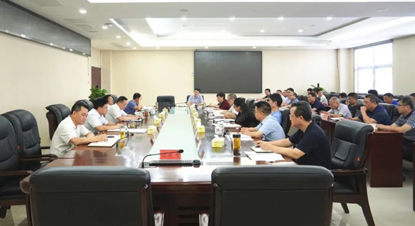 谈文胜主持召开院领导班子见面会
