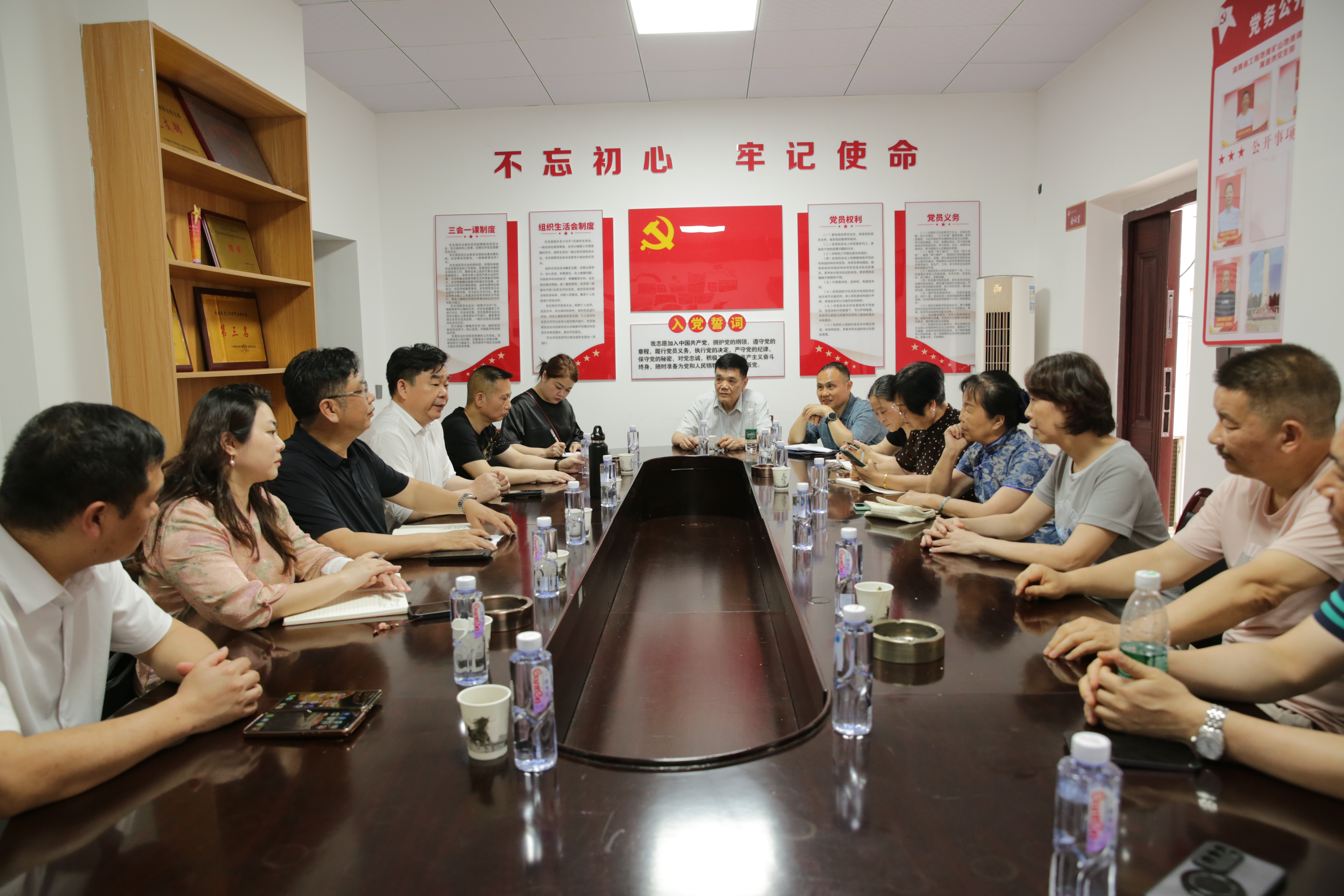 张铁红带队赴株洲基地走访调研并开展安全检查