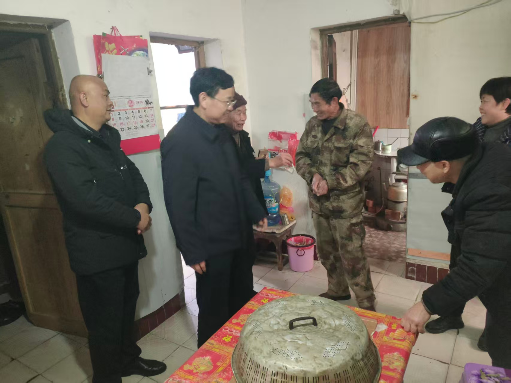 省地质院核地质所开展节前走访慰问